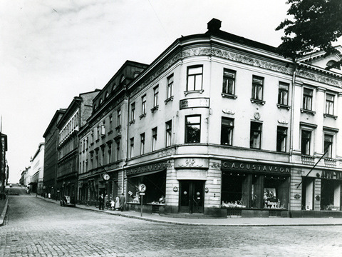 9 Fabianinkatu 9-13-4